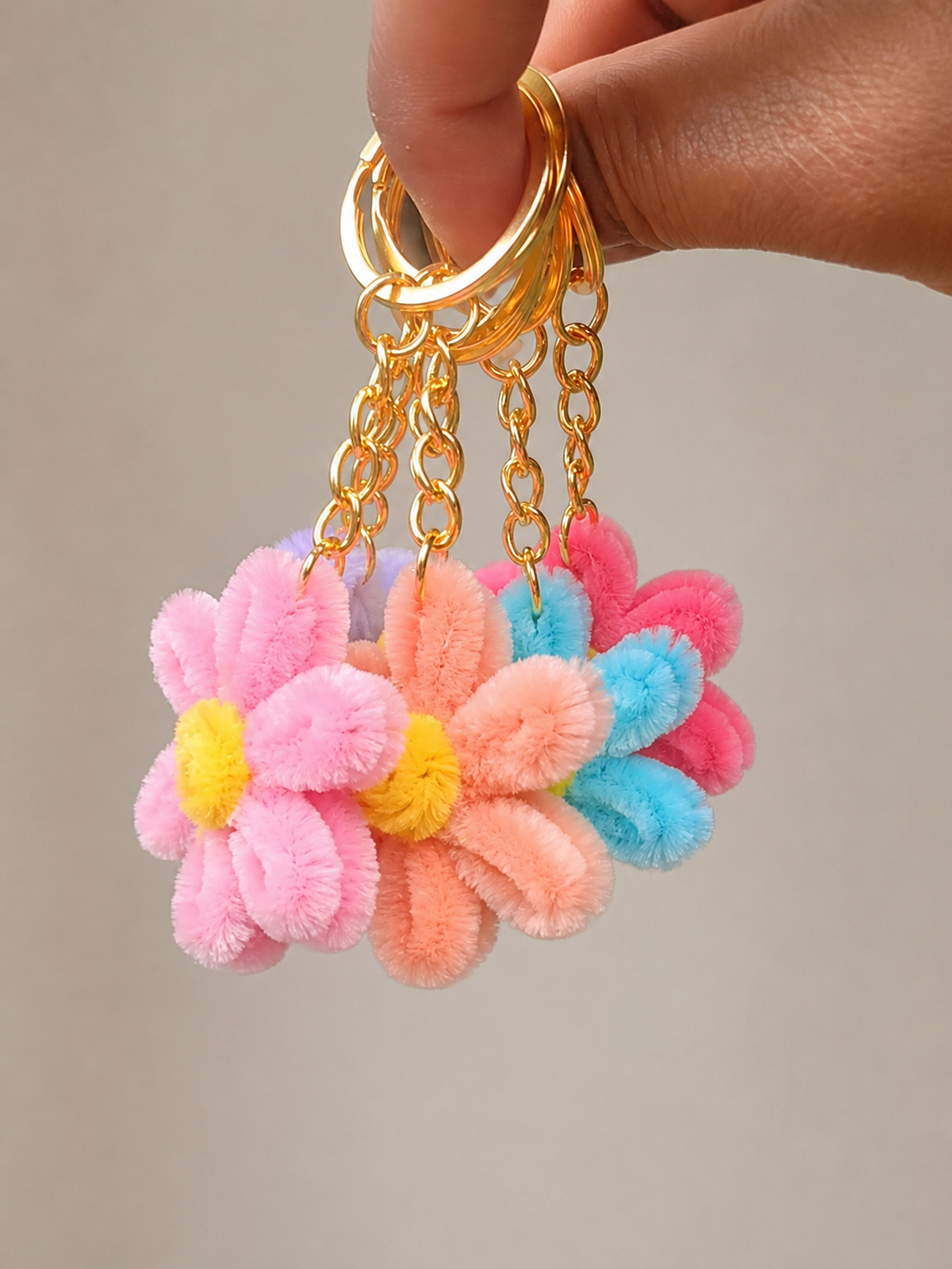 Daisy Keychain — handmade pipe cleaner accessory