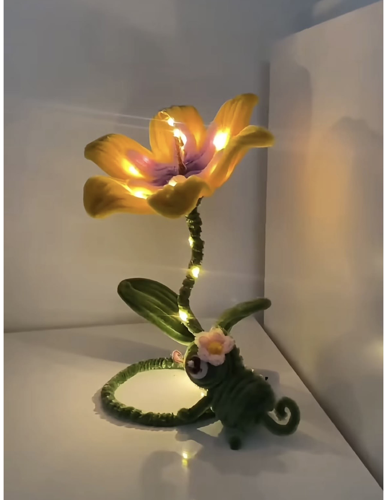 Light-up pipe cleaner frog with lily flower and fairy lights — custom centerpiece