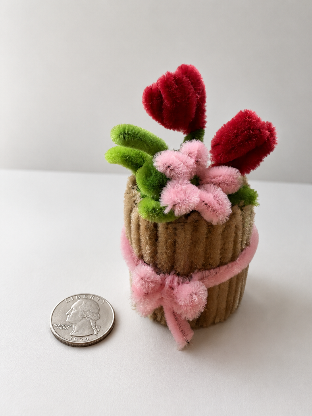 Red and Pink Daisy Mini Pot — handmade pipe cleaner accessory